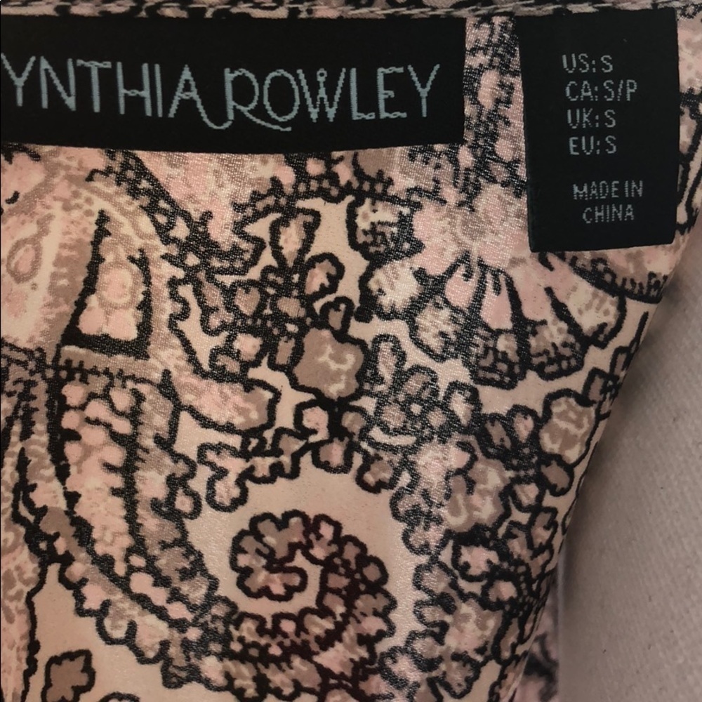Pink Paisley Tunic - Picture 7 of 8
